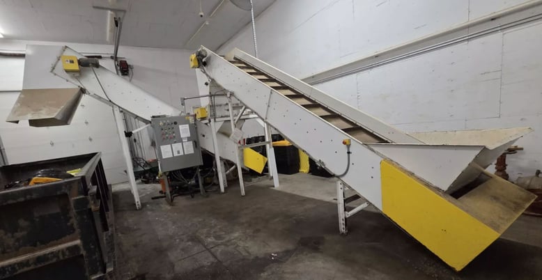 18" x 25" Twin shaft shear shredder with feed & discharge conveyors, 30 HP - Image 4