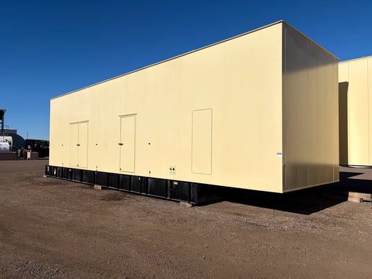 2000 KW Kohler, Rehlko #2000REOZMD, diesel generator, sound attenuated enclosure, 277/480 Volts, 30 hours - Image 2