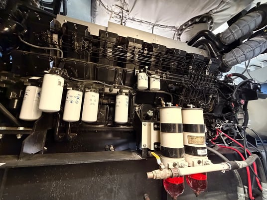2000 KW Kohler, Rehlko #2000REOZMD, diesel generator, sound attenuated enclosure, 277/480 Volts, 30 hours - Image 4