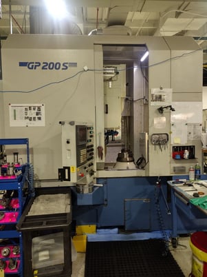 Gleason #GP200S, CNC gear shaper, hydrostatic spindle, spur guide, coolant system, 2002 - Image 9