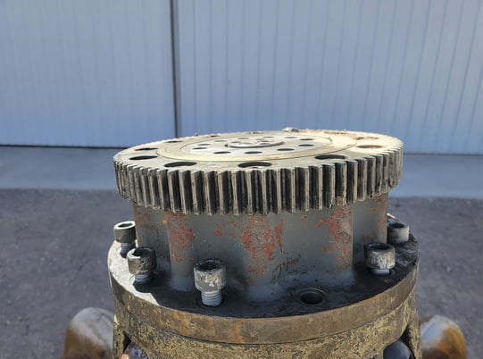 Broderson, disassembled crane clamp - Image 6