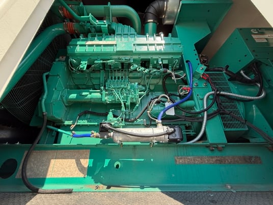 800 KW Cummins #QST30-G5, custom power module, 480 Volts, Tier 2 - Image 3