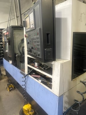 Daewoo Doosan #Lynx-300, CNC Lathe, 2-Axis, 25.6" Swing, 30.1" Machining length, 10" Chuck, 3" Bar, 17.7" - Image 2
