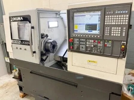 Okuma #Genos-L3000-E, CNC Lathe, 3-Axis, 20.4" Swing, 19.69" Machining length, 10" Chuck, 13.39" Turning - Image 3