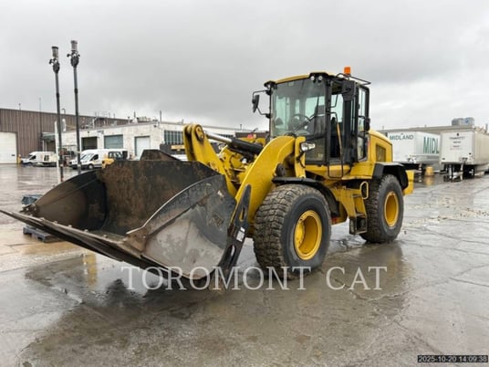 Cat 938M, Wheel Loader, 4301 hours, S/N: J3R00744, 2015 - Image 1