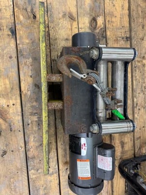 WARN AC3000 Electric Winch 0.75 HP 3450 RPM - Image 1