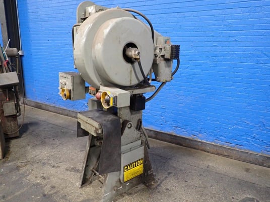 16 Ton, Johnson #OBI-16, OBI Press, 16" x 10" capacity, 220/380 V - Image 3