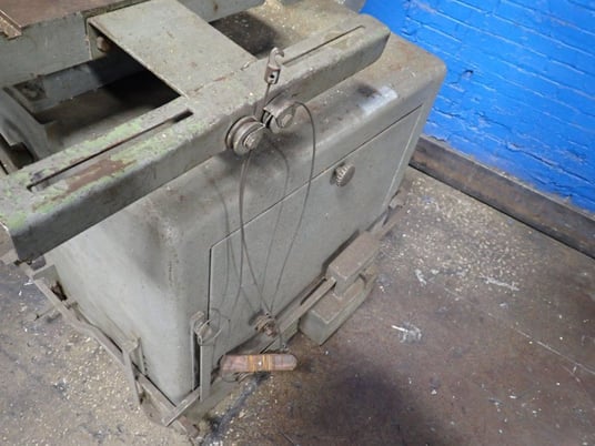 19" Powermatic #87, Vertical Band Saw, w/Foot Pedal, 24" x 24" Table - Image 7