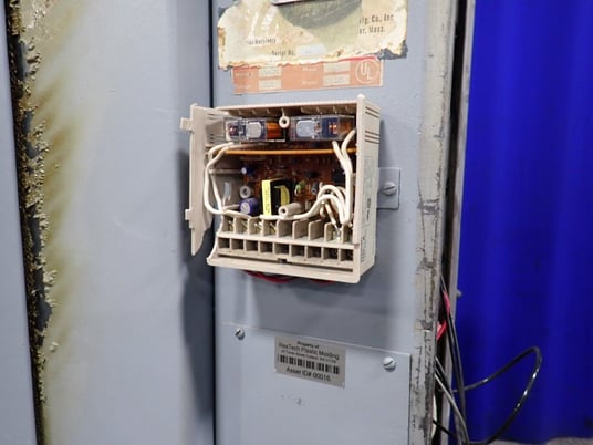 37" width x 40" H x 25" D Abach #F.20, Oven, 6 kW Power, 220 V - Image 8