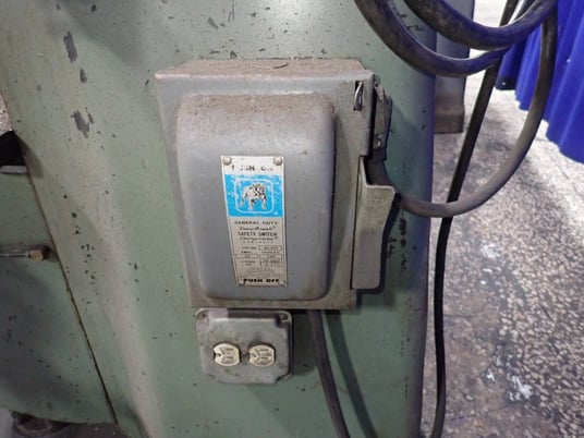 Bridgeport, Vertical Mill, 9" x 42" Table, 1 HP, 1730 RPM, 220 V - Image 9