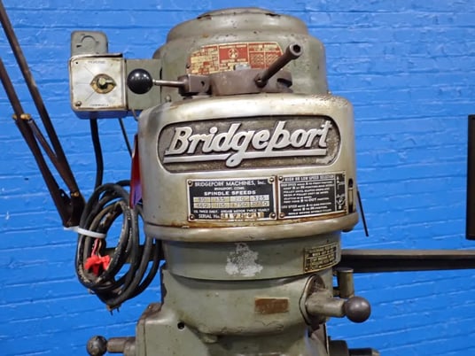 Bridgeport, Vertical Mill, w/DRO & Lamp, 9" x 42" Table, 220/440 V - Image 5