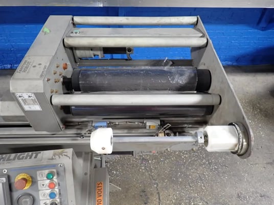 Highlight Industries #FR-1000, Fantom Robot Stretch Wrapper, 4" x 21" capacity, 120 V, 2010 - Image 2