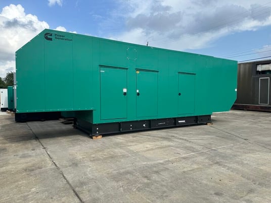 1300 KW Cummins #C1300N6, natural gas generator set, 277/480 Volts, 3-phase, QSK60G engine, 2026, new - Image 3