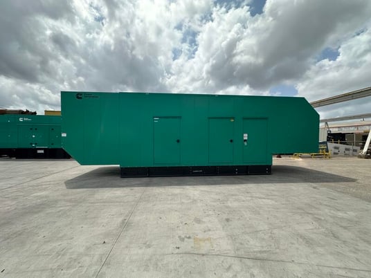 1300 KW Cummins #C1300N6, natural gas generator set, 277/480 Volts, 3-phase, QSK60G engine, 2026, new - Image 4