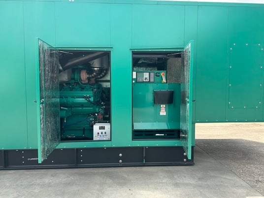 1300 KW Cummins #C1300N6, natural gas generator set, 277/480 Volts, 3-phase, QSK60G engine, 2026, new - Image 6