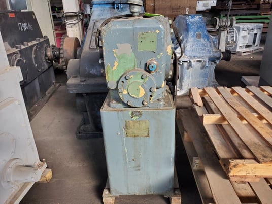 NRM, Gearbox for 2.5" Cold Feed Rubber Extruder, 15:1 gear ratio - Image 5