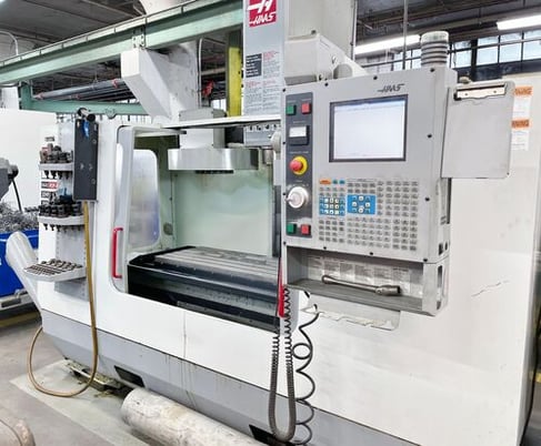 Haas #VF-3, vertical machining center, 40" X, 20" Y, 25" Z, 7500 RPM, 20 HP, 20 automatic tool changer, chip - Image 4