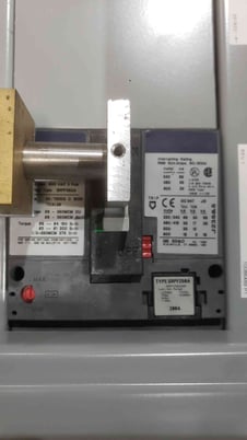 250 Amp. General Electric Spectra #SFHA36AT0250, Panelboard, (3) Breakers, 3 Phase, 480 Volts - Image 6