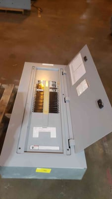 250 Amp. Siemens P3 #P3F56ML250ABS, Panelboard, HEB3B125/HEB3B020 Breakers, 3 Phase, 480 Volts - Image 1
