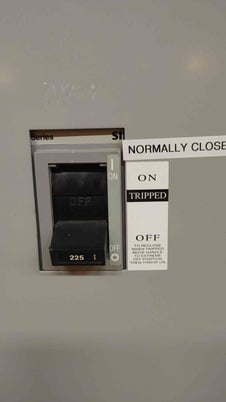 250 Amp. Siemens Sentron #FXD63B225, Circuit Breaker Enclosure / Disconnect, 3 Phase, 600 Volts - Image 7