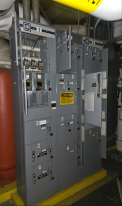 Square D, #4, Motor Control Center, MCC, 3 Section, 300/600 Amp., 600 VAC - Image 1