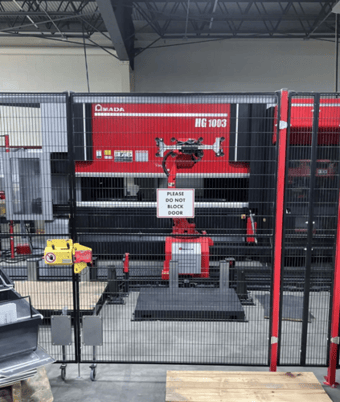 Amada #HG1003AR, CNC Press Brake, 100 Ton, 120" bending length, robotic cell, automatic tool changer, AMNC 3i - Image 3