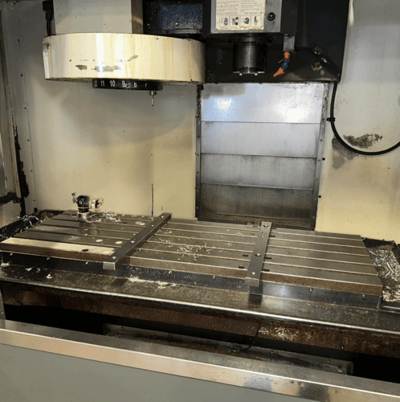 Haas #VF-4B, Vertical Machining Center, 50" X, 20" Y, 25" Z, 20 HP, 7500 RPM, 20 automatic tool changer, CAT - Image 2