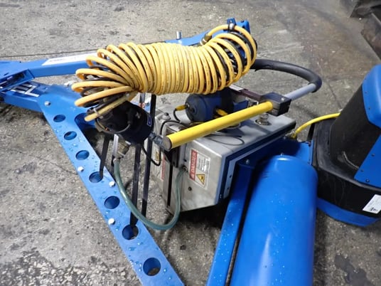 .08 Ton, Gorbel #Easy-Arm, Jib Crane, 114" Column height, 220 V . - Image 4