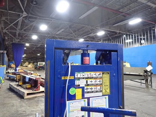 Bendpak Inc. #ML-6, Automotive Lift, 6000 lb. capacity, 1999 - Image 8