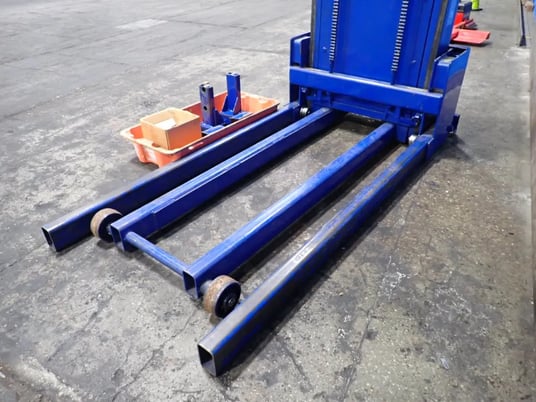 Bendpak Inc. #ML-6, Automotive Lift, 6000 lb. capacity, 1999 - Image 9