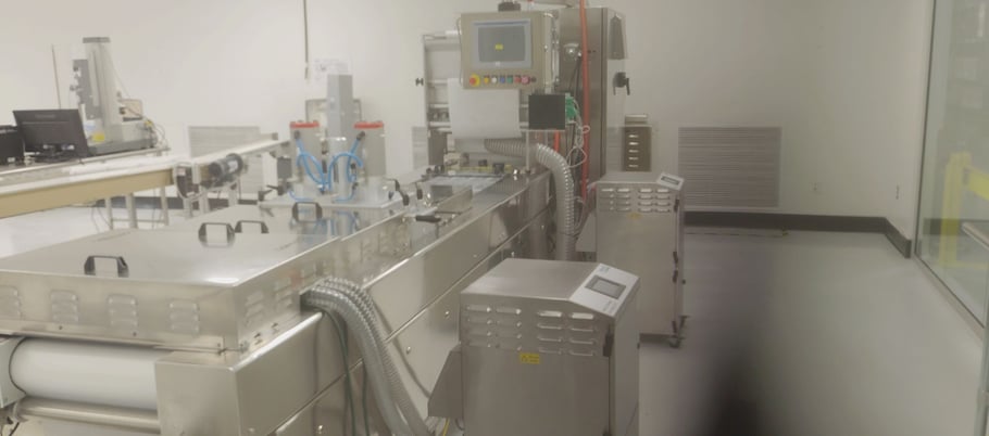 Colimatic #Thera-500, vacuum forming machine, 15-20 cycles/min., 2012 - Image 2