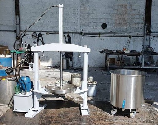 Discharge Press & Mix Can for use with Ross 40-gallon mixers - Image 1