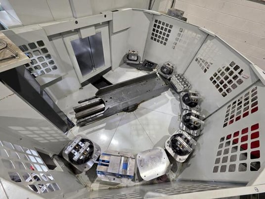 Haas #UMC-1000, 5-axis CNC horizontal machining center, 10 pallet pool, 2022 - Image 4