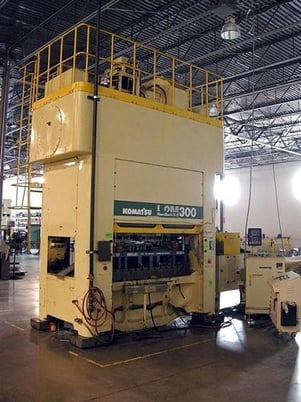330 Ton, Komatsu #L2M300-3BM, straight side double crank stamping press, 4.9" stroke, 21.65" die height - Image 2