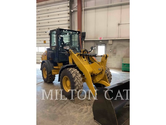 Cat 908, Wheel Loader, 11438 hours, S/N: MZ800255, 2023 - Image 2