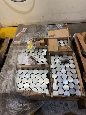 lot of aluminum round bar cutoffs 2.5" diameter x 3.5" - Image 1