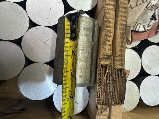 lot of aluminum round bar cutoffs 2.5" diameter x 3.5" - Image 4