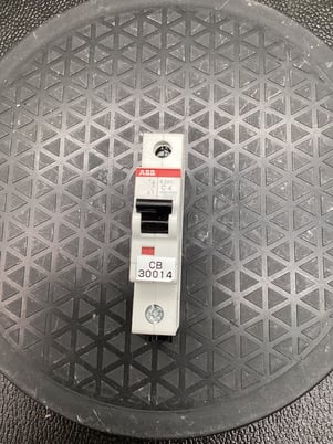 ABB #2CDS251001R0044, MINI CIRCUIT BREAKER 4A DIN RAIL - Image 1