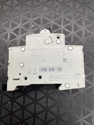 ABB #2CDS251001R0044, MINI CIRCUIT BREAKER 4A DIN RAIL - Image 2