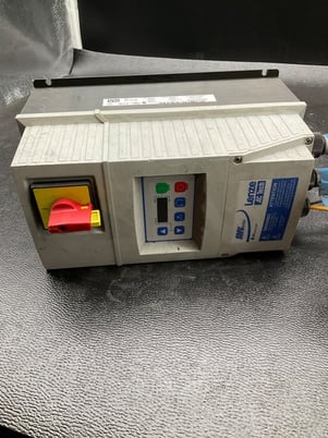 1.5HP Lenze #ESV112N04TMC, SMVECTOR VFD 1.5HP 480V NEMA 4X - Image 5