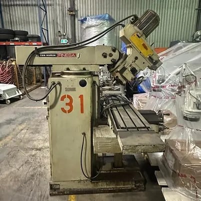 TOS Kurim Finesa Universal Milling Machine, #40 Taper Spindle, 11.5" x 49" Table, Power Feed X - Image 7