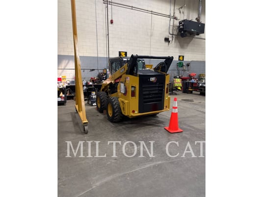 Cat 262, Skid Steer Loader, 134 hours, S/N: TP403151, 2024 - Image 1