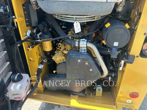 Cat 226D3, Skid Steer Loader, 168 hours, S/N: EK503101, 2024 - Image 7