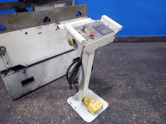 25 Ton, Piranha, Press Brake, 4' overall, Generation-II Control - Image 2