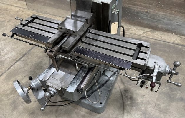 Bridgeport #Series-I, 9" x48" table, 30" X, 12" Y, 16" Z, 2 HP, power feed table & knee, R-8, digital read out - Image 4