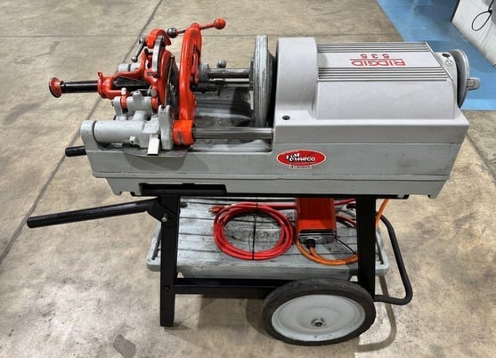 1/8" -2" Ridgid #535, pipe threader, reamers, manual chuck, foot pedal, forward/off/reverse - Image 8