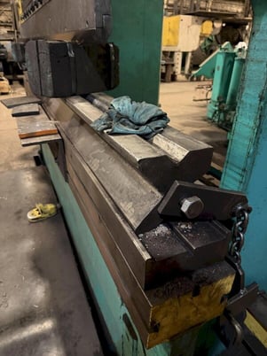 300 Ton, Pacific #300-10, hydraulic press brake, 10' overall - Image 4