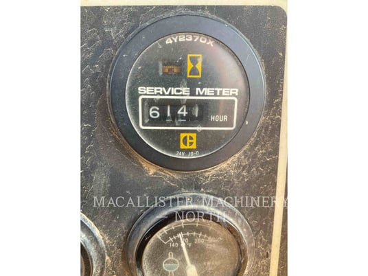 Caterpillar D4H, 6141 hours, S/N: 8PB04577, 1991 - Image 8