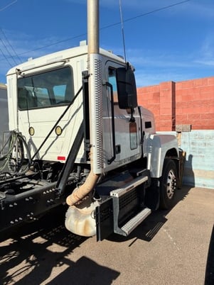 Mack #Pinnacle-64T, Day Cab Semi Truck, Mack MP8, mDrive Automatic, Air Ride, Tandem Axle, 2019 - Image 5