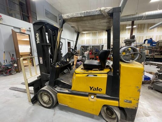 8000 lb. Yale #GLC080LGNGAE085, Forklift, 185" lift height - Image 5